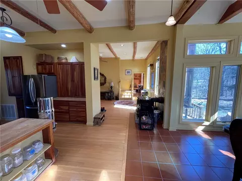 Entry Way - 462 Nc 2320, Jasper, AR 72641 photo 1 of 6