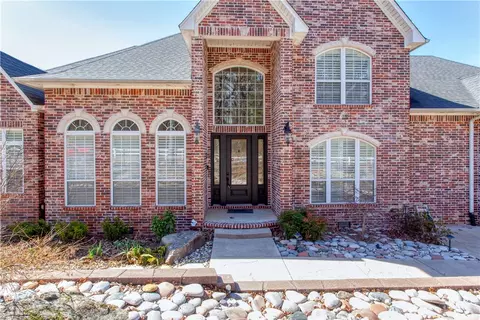 Exterior - 1108 Kensington Way, Fort Smith, AR 72903 photo 2 of 19
