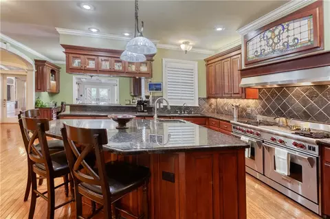 Kitchen - 1108 Kensington Way, Fort Smith, AR 72903 photo 4 of 7