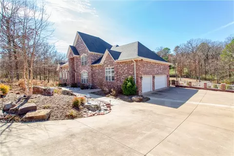 Exterior - 1108 Kensington Way, Fort Smith, AR 72903 photo 5 of 19
