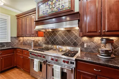 Kitchen - 1108 Kensington Way, Fort Smith, AR 72903 photo 5 of 7