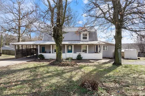 389 E Roller Ave, Decatur, AR 72722