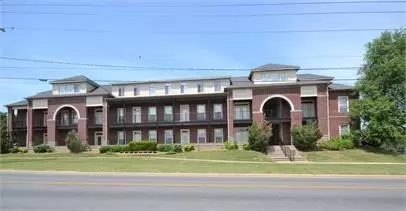 1137 N Leverett Ave, Fayetteville, AR 72703