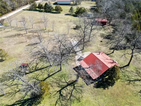 317 Flamingo Ln, Eureka Springs, AR 72631