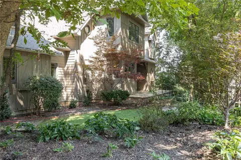 671 Sequoyah Dr, Fayetteville, AR 72701