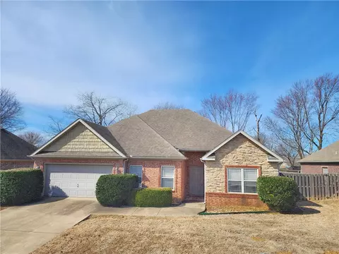 634 Westford St, Springdale, AR 72762