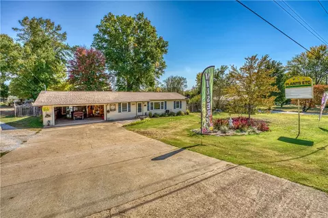 3983 S 7 Hwy, Harrison, AR 72601