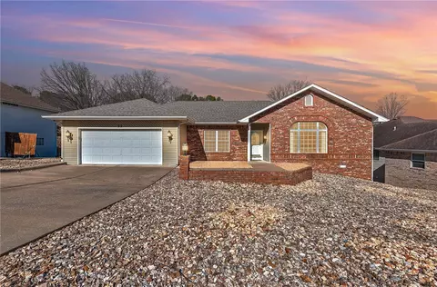 53 Allison Dr, Bella Vista, AR 72715