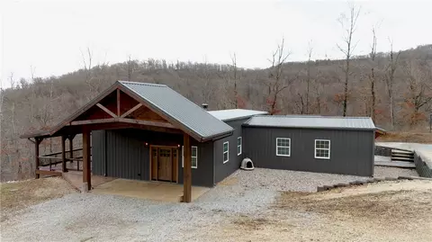 18846 Hazel Valley Rd, Winslow, AR 72959