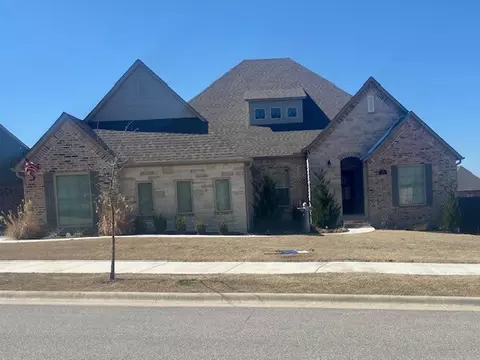 183 N Hawkstone Dr, Fayetteville, AR 72704