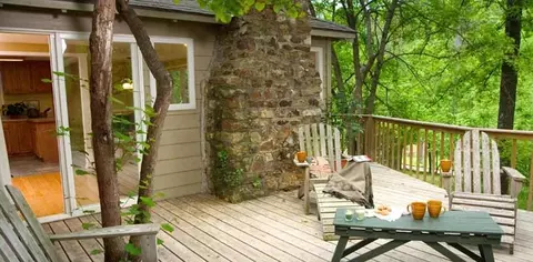 52 County Road 317, Eureka Springs, AR 72632