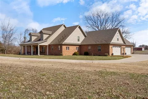 1995 S 21st St, Rogers, AR 72758