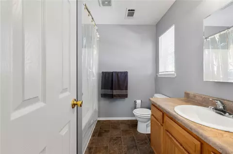 Bath - 4387 Mellow Ln, Harrison, AR 72601 photo 3 of 4