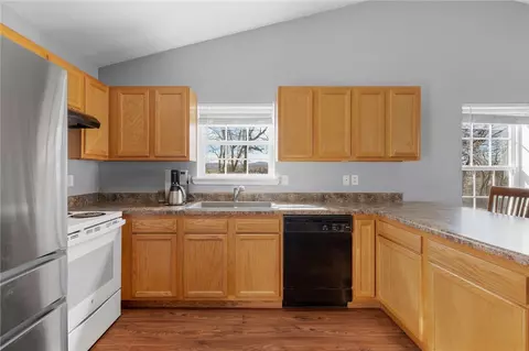 Kitchen - 4387 Mellow Ln, Harrison, AR 72601 photo 2 of 2