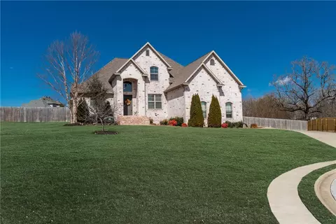 604 Sherman Ave, Cave Springs, AR 72718