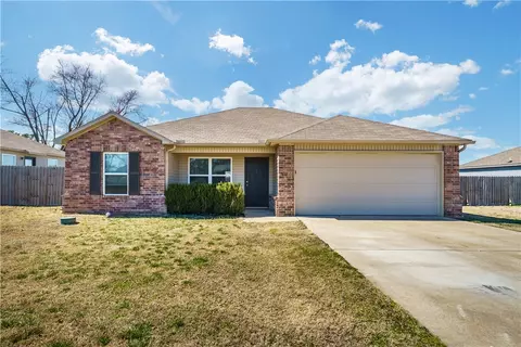 3810 Rosebud Ln, Springdale, AR 72764