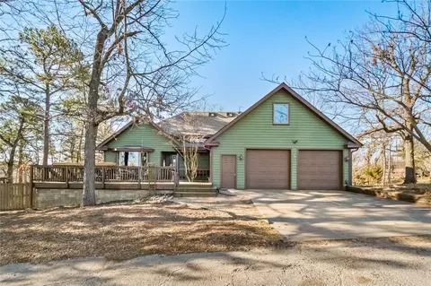8084 Fain Dr, Rogers, AR 72756