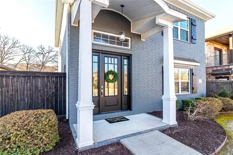 542 N Salem Rd, Fayetteville, AR 72704