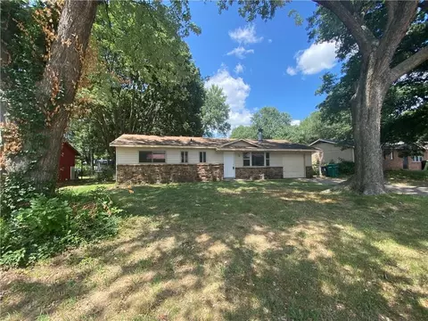 1309 Margaret Pl, Rogers, AR 72756