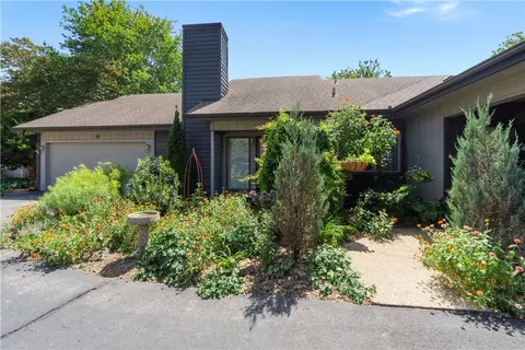 57 Fairway Dr, Bella Vista, AR 72714