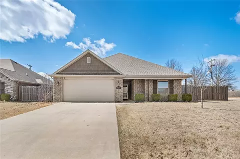 821 Romano Ave, Centerton, AR 72719