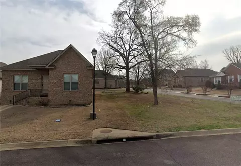2326 Saxony, Searcy, AR 72143