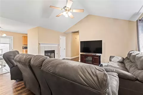561 Bonanza St, Centerton, AR 72719 photo 10
