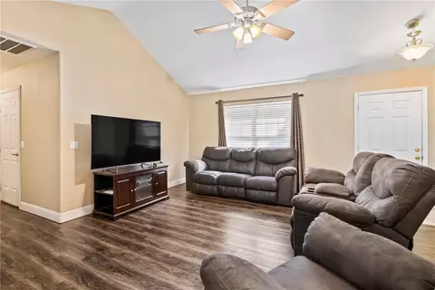 561 Bonanza St, Centerton, AR 72719 photo 8