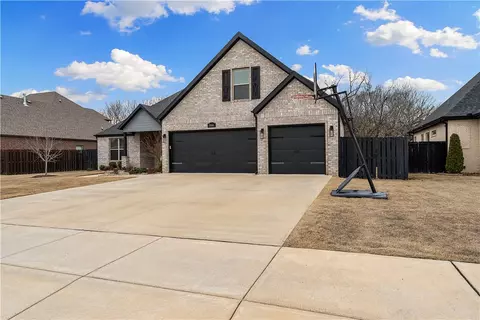 266 Trevi Fontana Pl, Springdale, AR 72762
