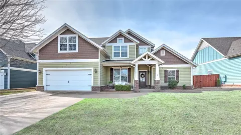 1013 Sloane Sq, Cave Springs, AR 72718