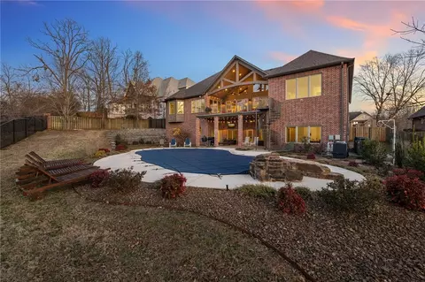 705 NEssex Ct, Bentonville, AR 72712