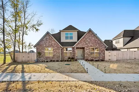 585 Rainbow Rd, Cave Springs, AR 72718