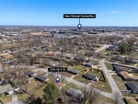 1204 SE St, Bentonville, AR 72712