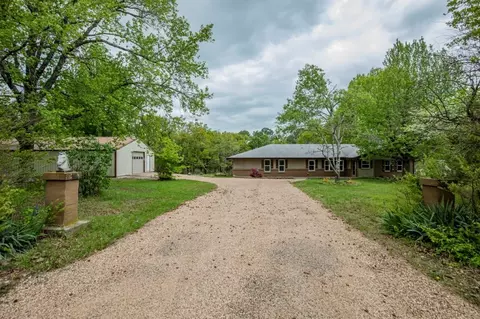 10680 Shady Lane Cir, Gravette, AR 72736