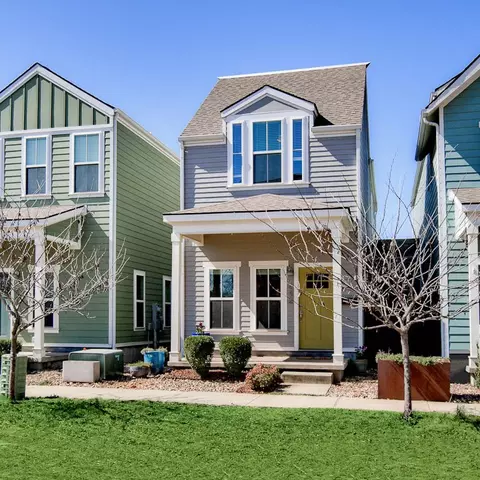 442 SW B St, Bentonville, AR 72712