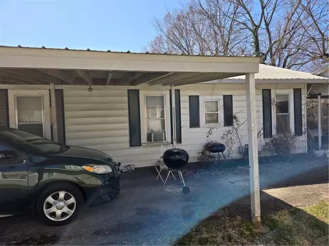 526 Spring St, Springdale, AR 72764 photo 4