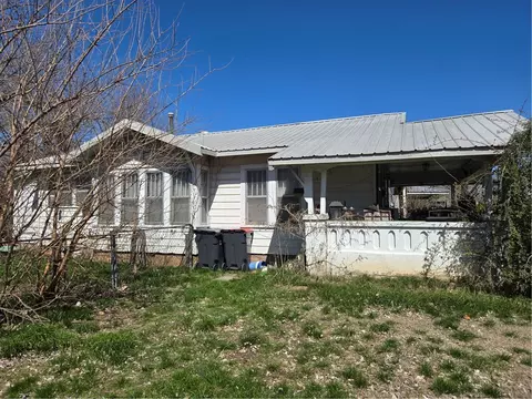 526 Spring St, Springdale, AR 72764 photo 3
