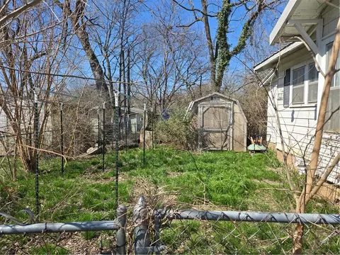 526 Spring St, Springdale, AR 72764 photo 6