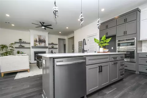 Kitchen - 440 Rainforest Loop, Centerton, AR 72719 photo 9 of 9