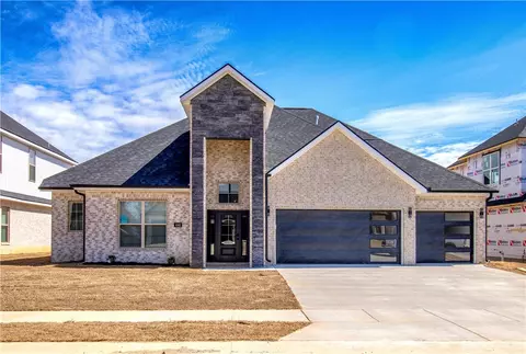 440 Rainforest Loop, Centerton, AR 72719