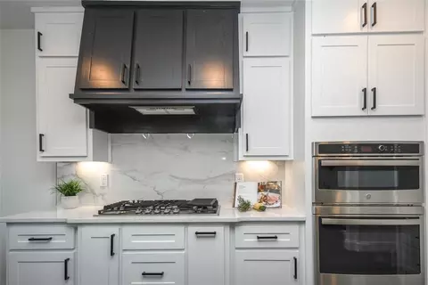 Kitchen - 430 Rainforest Loop, Centerton, AR 72719 photo 6 of 10