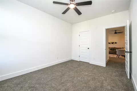 Bedroom - 430 Rainforest Loop, Centerton, AR 72719 photo 4 of 7