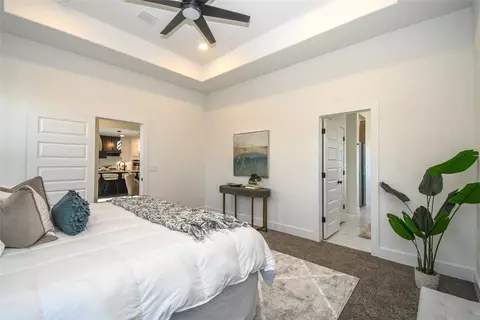 Bedroom - 430 Rainforest Loop, Centerton, AR 72719 photo 3 of 7