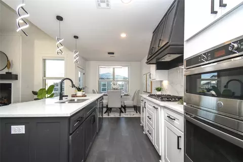 Kitchen - 430 Rainforest Loop, Centerton, AR 72719 photo 7 of 10