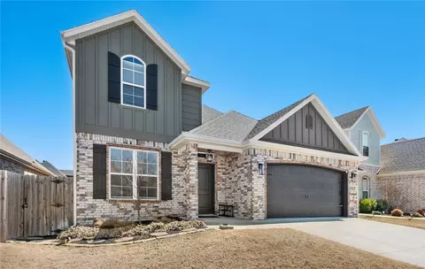 1515 Park St, Lowell, AR 72745