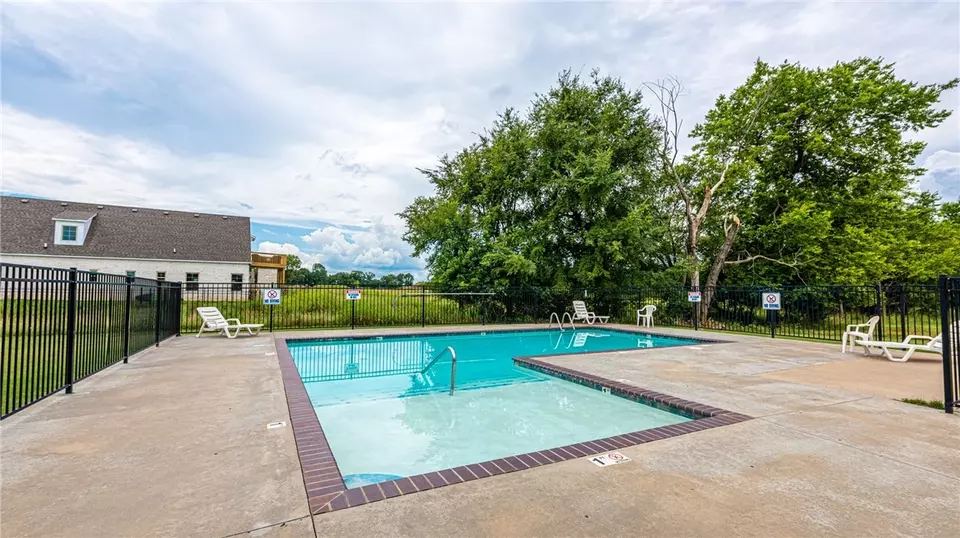 Exterior - 3903 W Owl Creek Pl, Fayetteville, AR 72704 photo 10 of 10