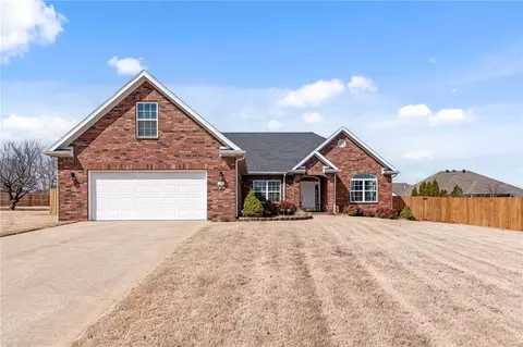 198 Cedar Brook Pl, Farmington, AR 72730