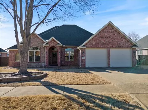 4439 W Lofty Wood Dr, Fayetteville, AR 72704