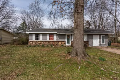 1934 E Helen St, Fayetteville, AR 72701