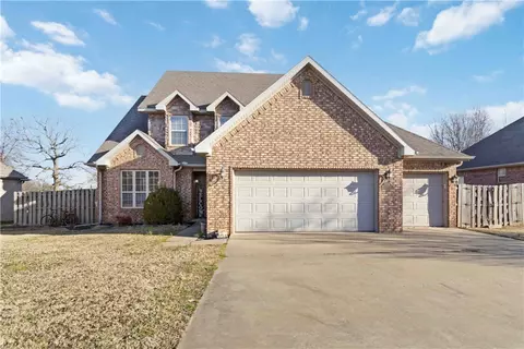 606 Amethyst Ave, Springdale, AR 72764